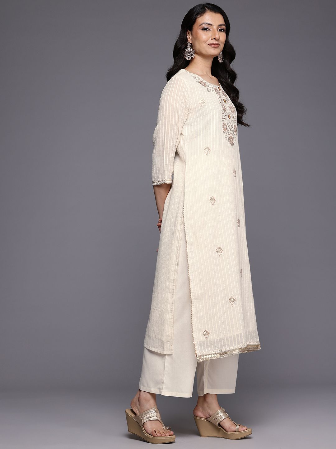 Dhiyona VA Women'sFloral Embroidered Zari Kurta With Palazzos & Dupatta