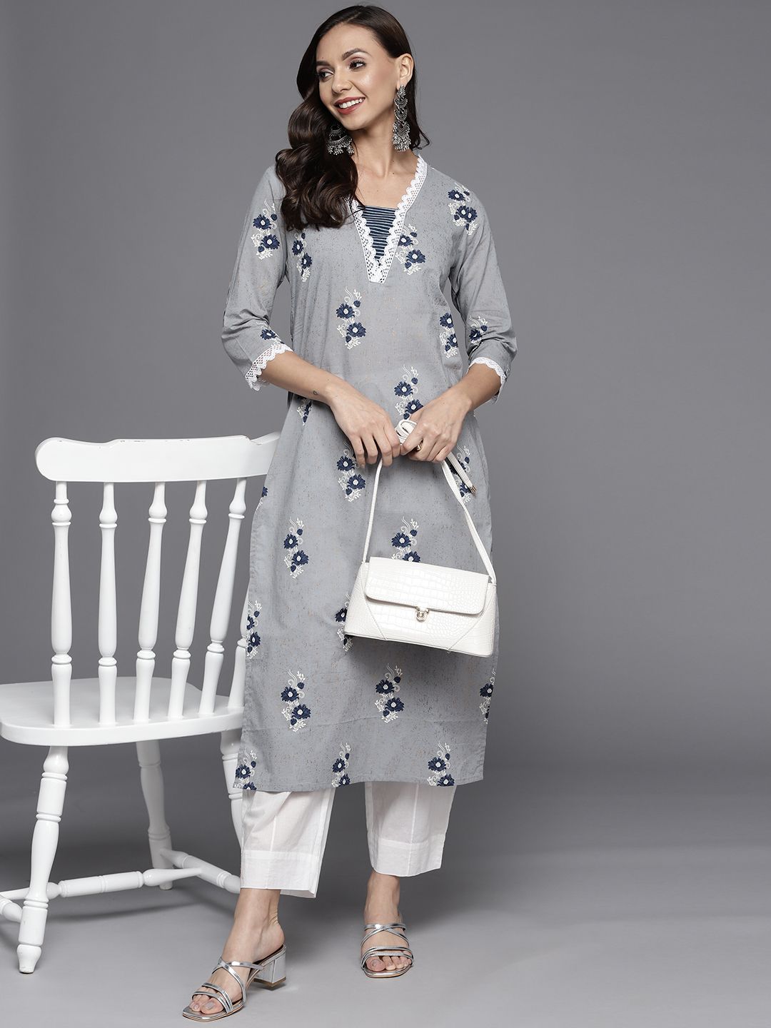 Dhiyona IE Women Grey & Blue Floral Printed Pure Cotton Kurta