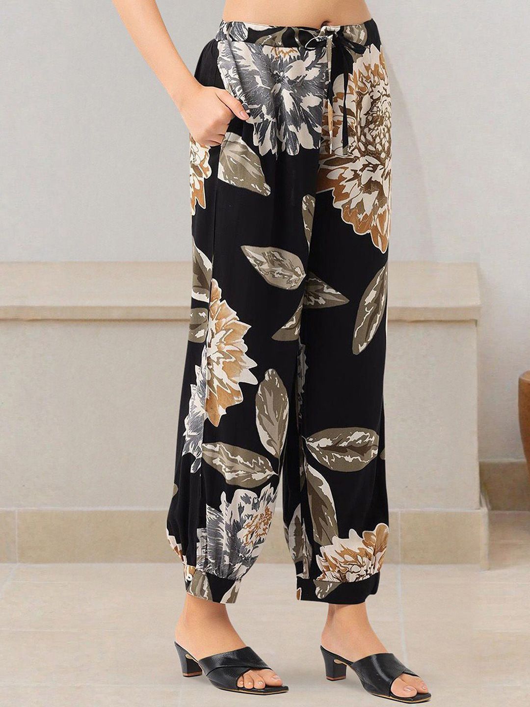 Dhiyona IS Women's Floral Printed Shirt Collar Straight Kurta With Salwar