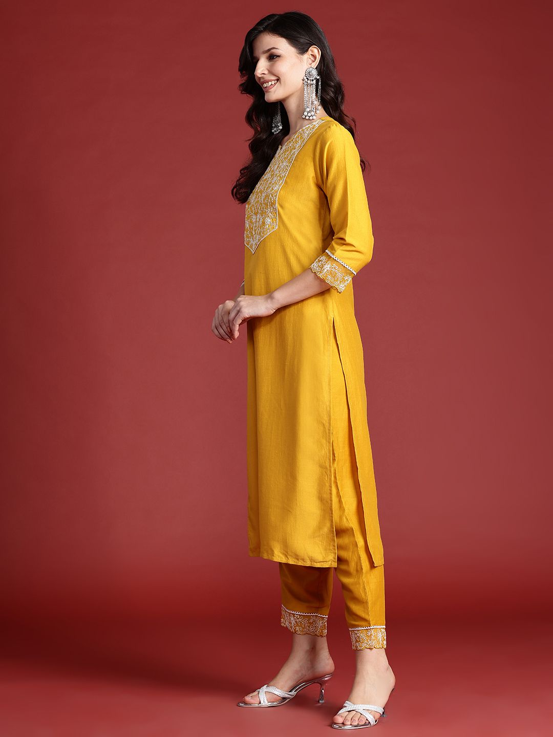 Dhiyona IE Floral Embroidered Thread Work Kurta with Trousers & Dupatta