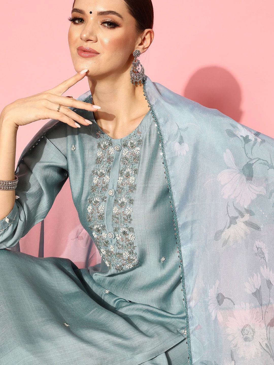 Dhiyona VA Women'sFloral Embroidered Regular Beads & Stones Kurta with Trousers & Dupatta