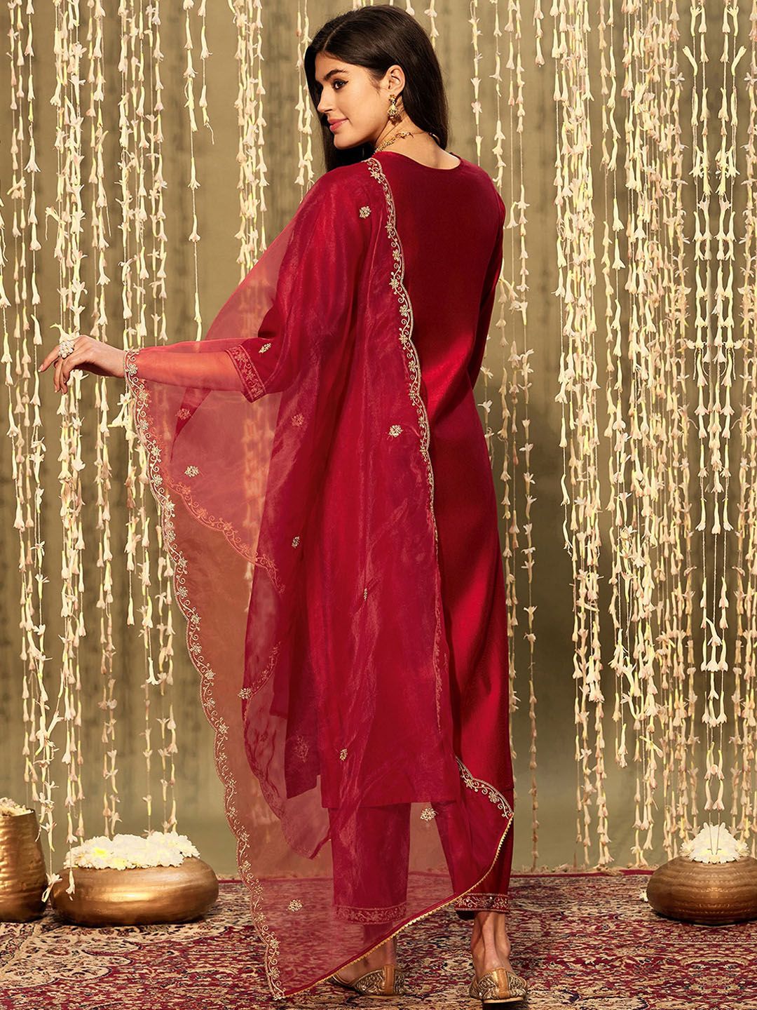 Dhiyona IE Ethnic Motifs Embroidered Thread Work Kurta With Trousers & Dupatta