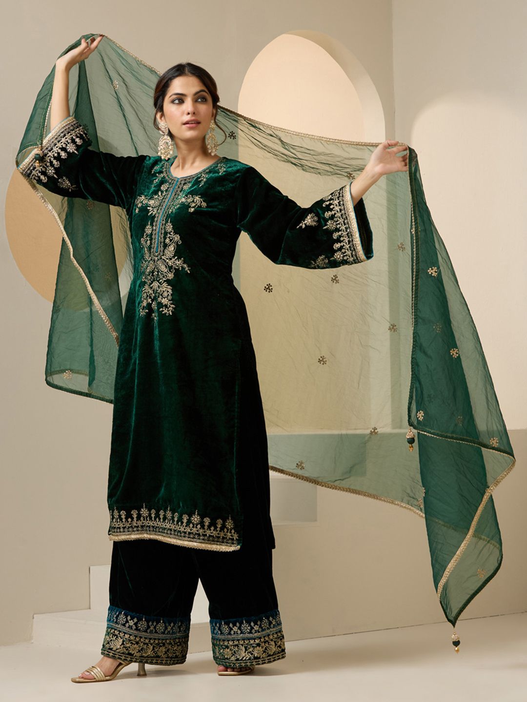 Dhiyona IS Women's Floral Motifs Zari Embroidered Velvet Kurta With Palazzos & Dupatta