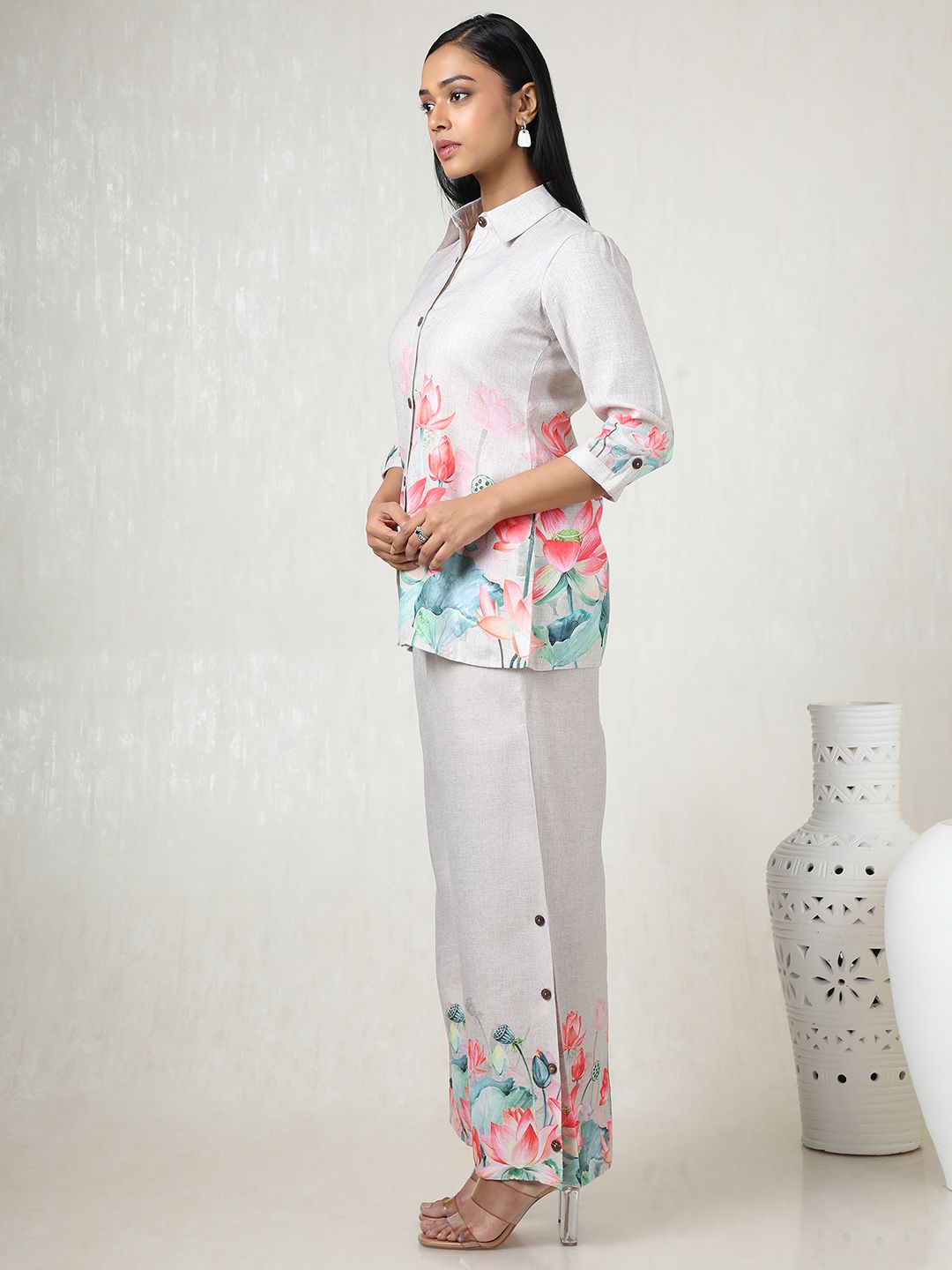 Dhiyona SO Women's Women Floral Printed Angrakha Linen Kurta with Palazzos