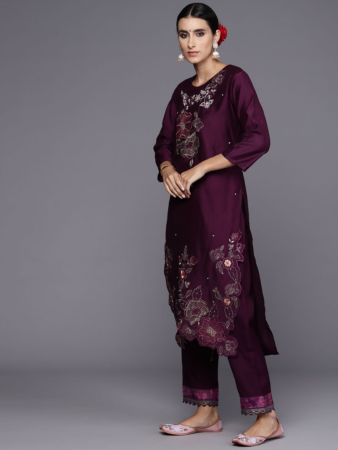 Dhiyona IE Women Floral Embroidered Regular Beads and Stones Kurta with Trousers & Dupatta