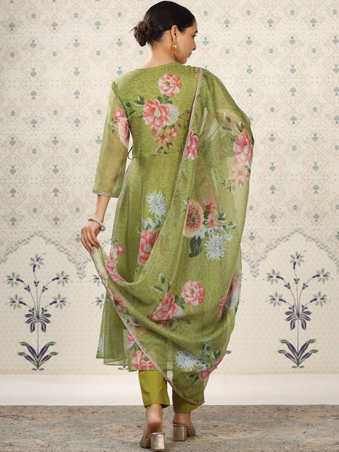 Dhiyona OD Floral Printed Angrakha Kurta With Trousers & Dupatta