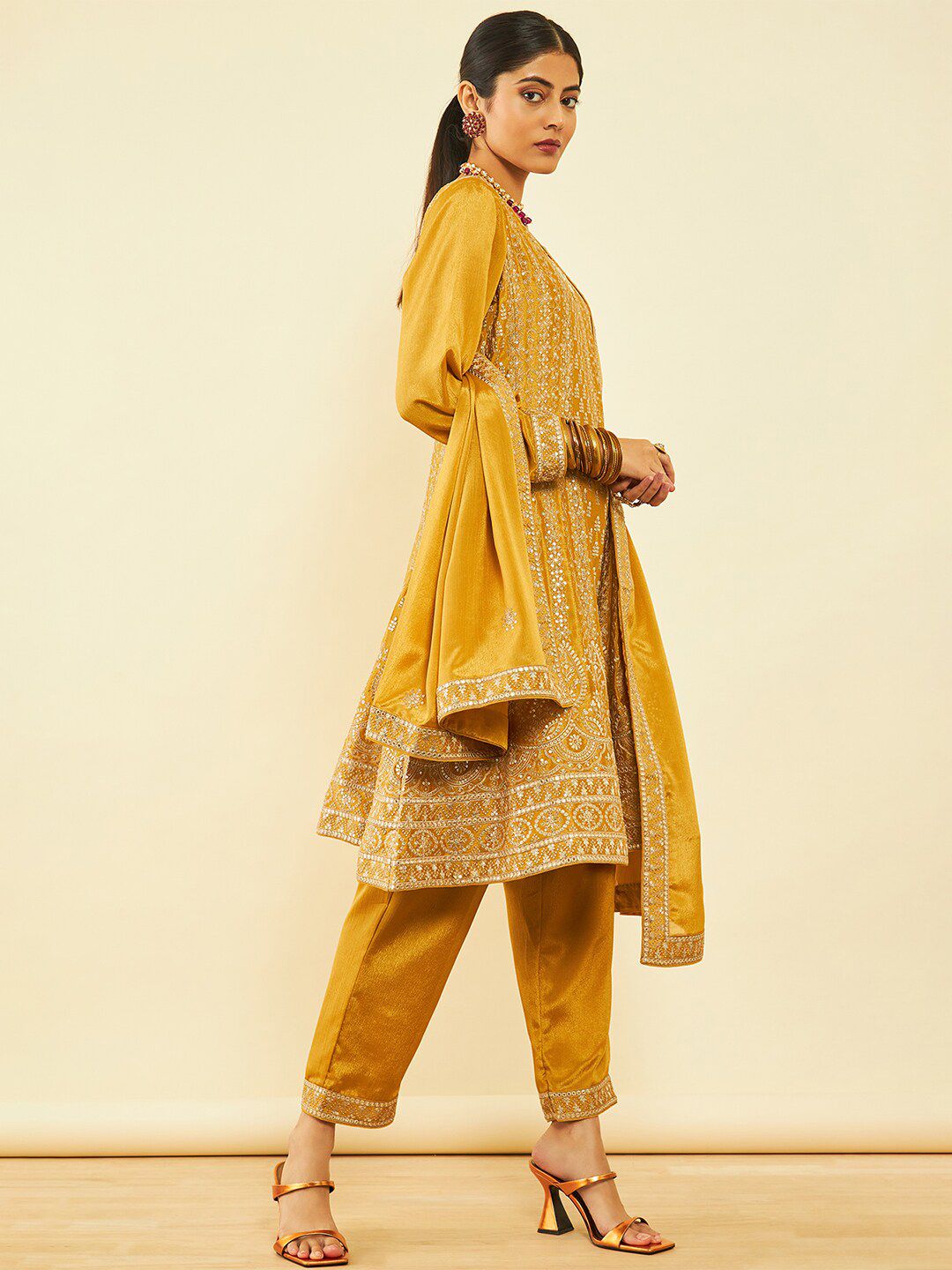 Dhiyona SO Women's Floral Embroidered Regular Sequinned Kurta With Trousers & Dupatta