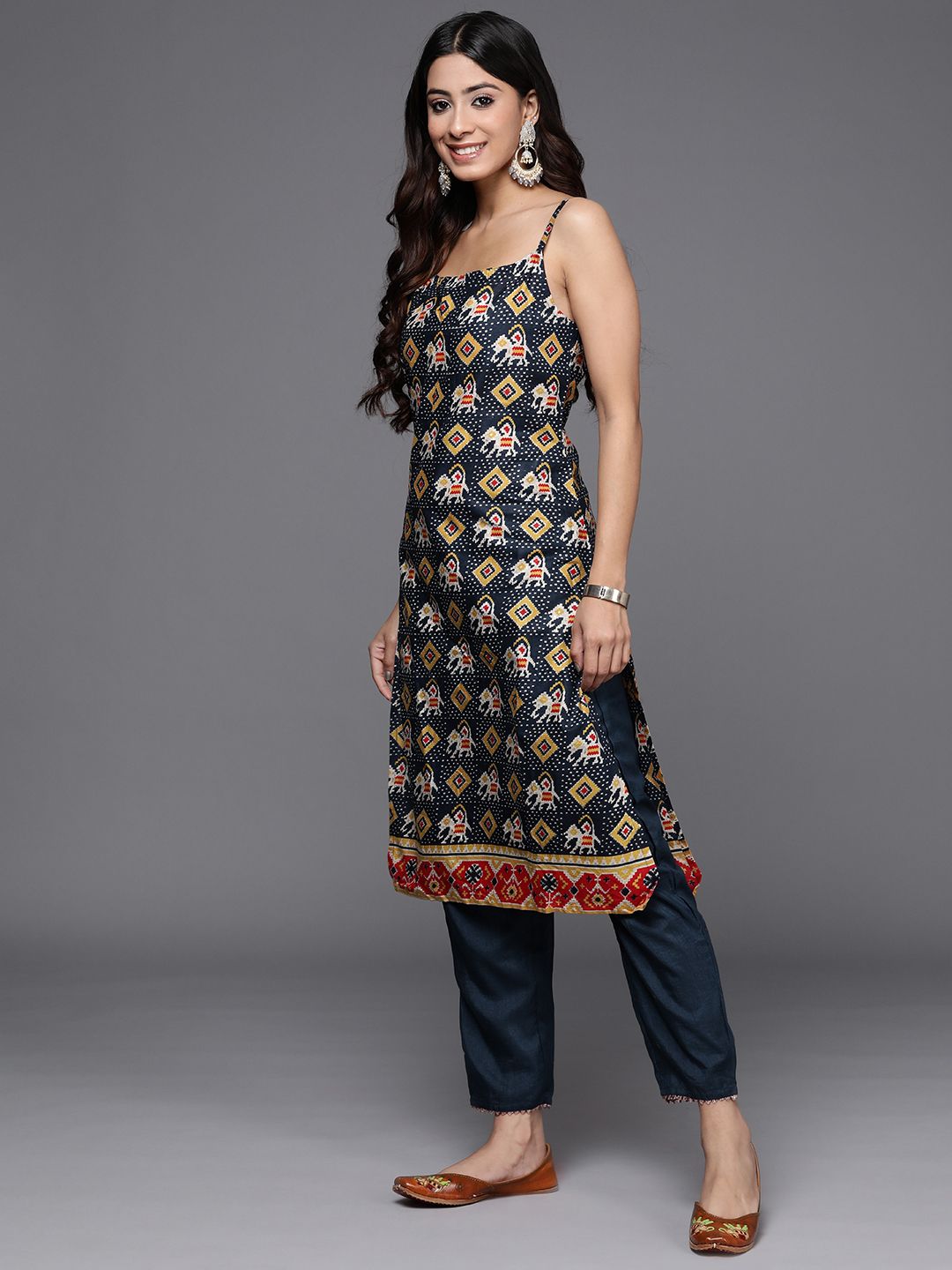 Dhiyona IE Women Blue Ethnic Motifs Printed Kurta with Trousers & With Dupatta