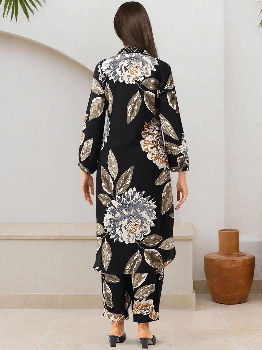 Dhiyona IS Women's Floral Printed Shirt Collar Straight Kurta With Salwar