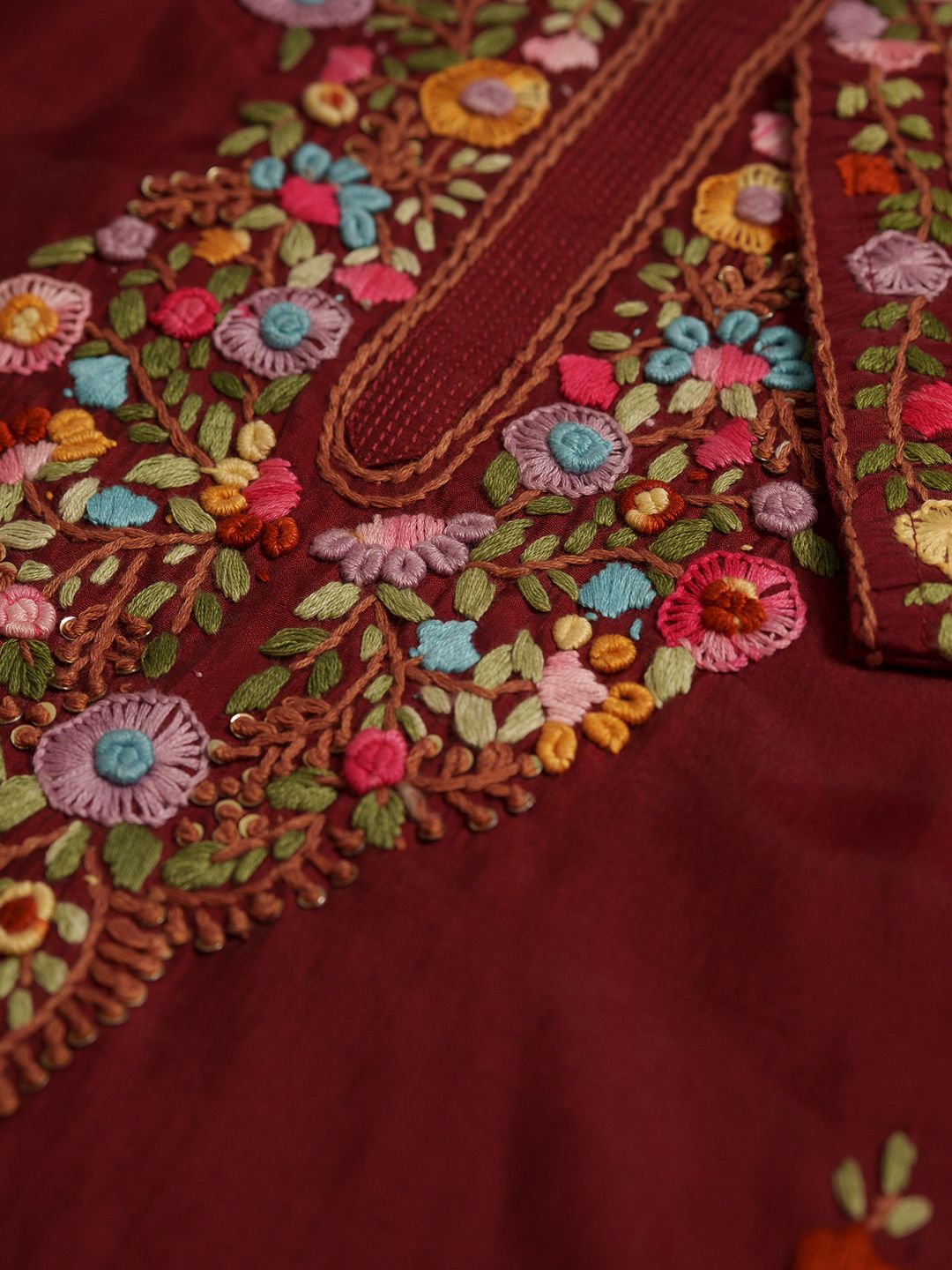 Dhiyona PD Women Embroidered Straight Kurta Trousers With Dupatta