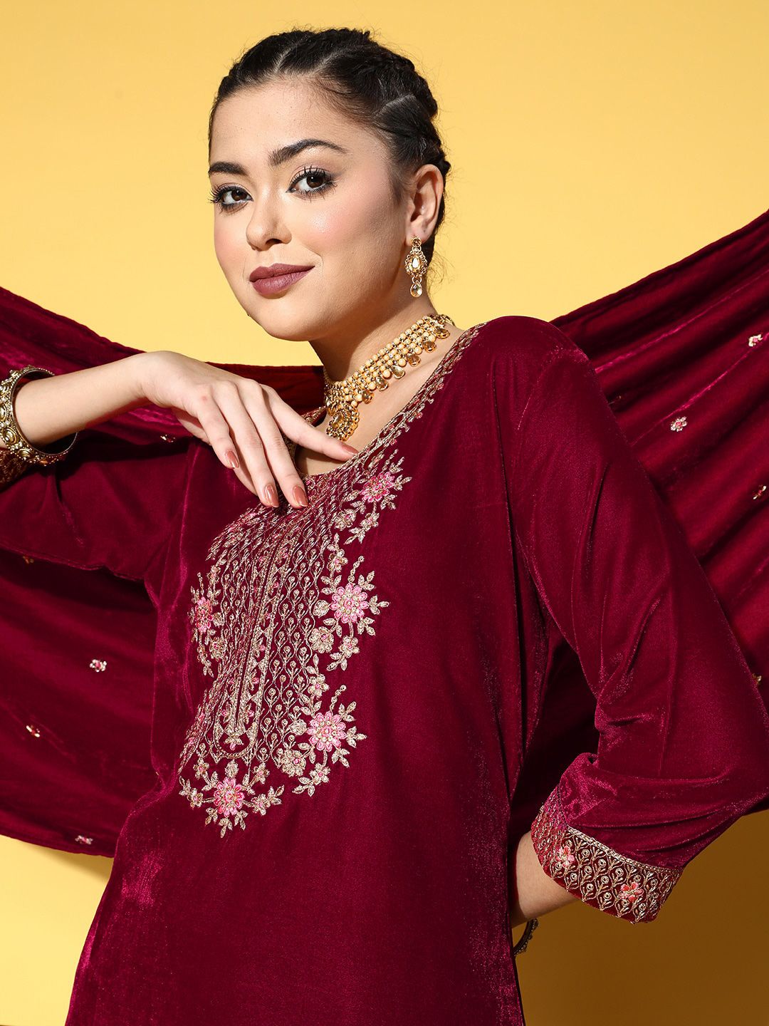 Dhiyona VA Women'sWinter Floral Embroidered Velvet Kurta Set with Dupatta