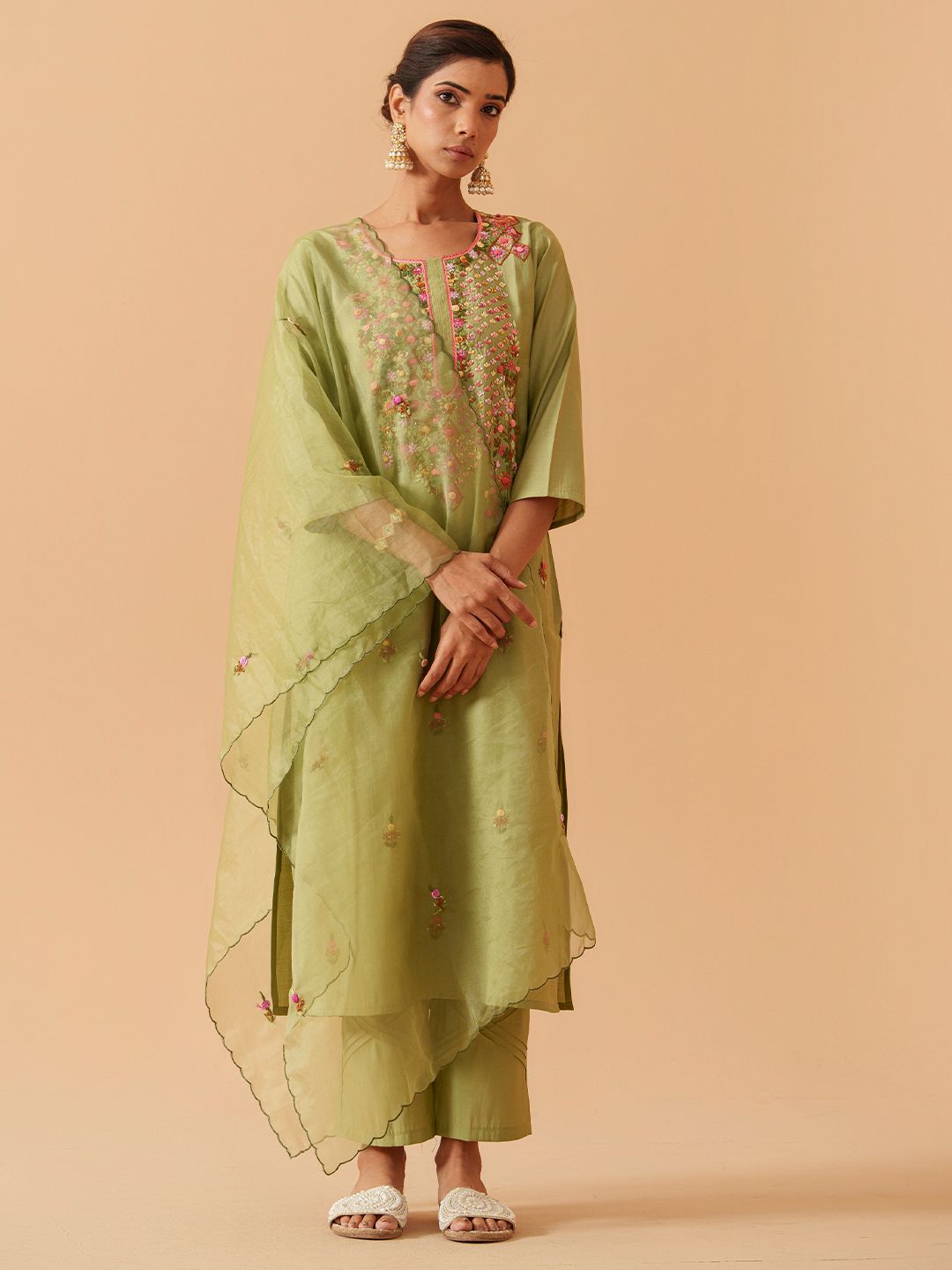 Dhiyona PD Women Embroidered Straight Kurta With Trousers & Dupatta
