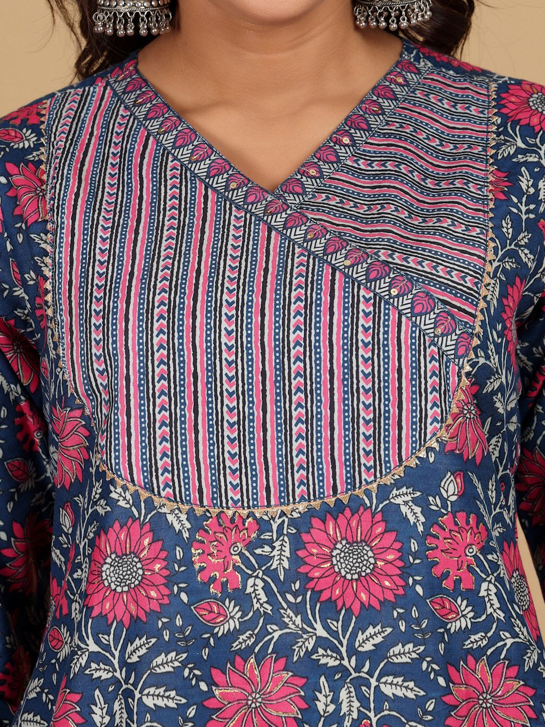 Dhiyona VA Women'sFloral Printed V-Neck Gotta Patti Kurta With Trousers & Dupatta