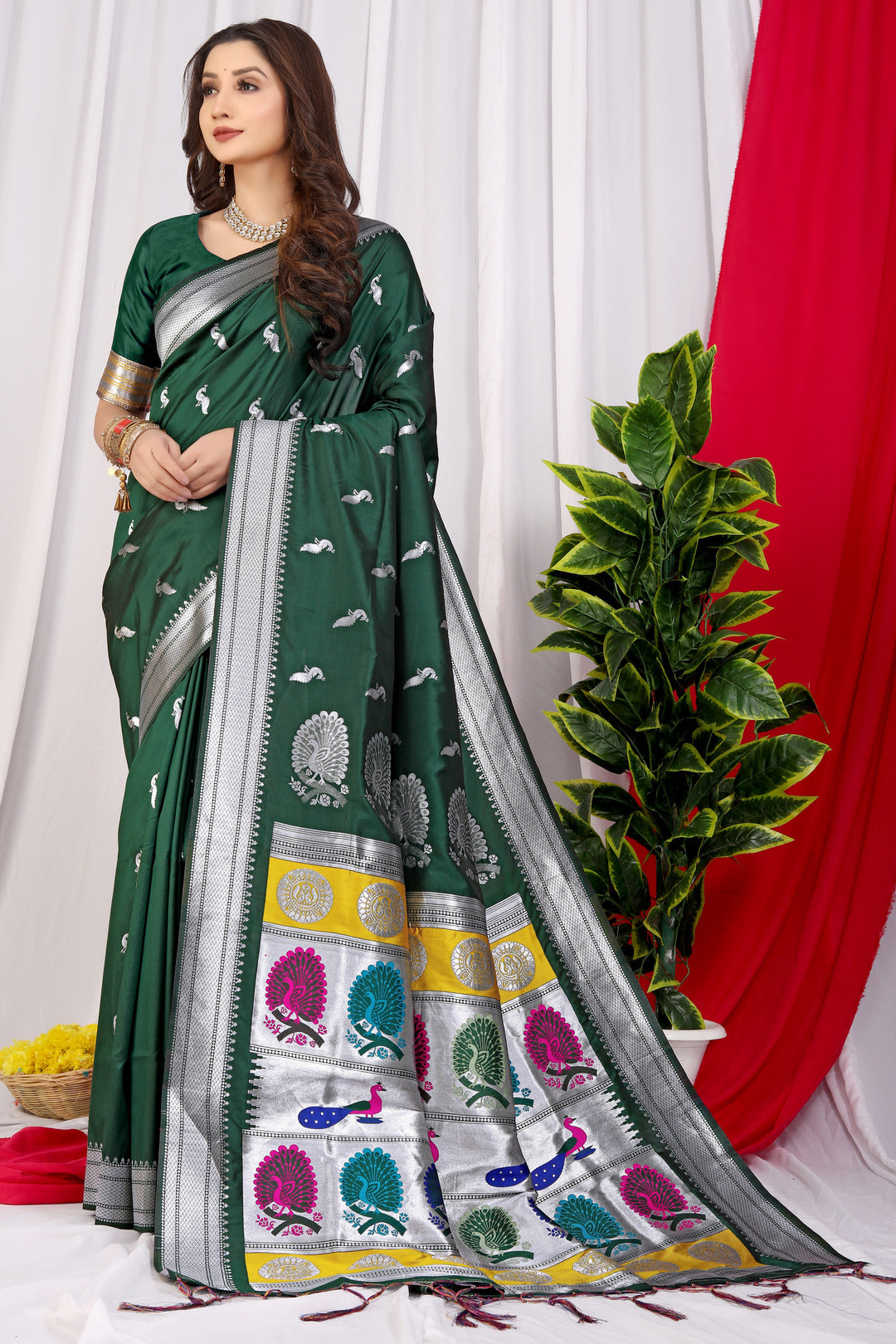 Dhiyona GR Women's Chandramukhi Bottle Green Zari Paithani Silk Saree