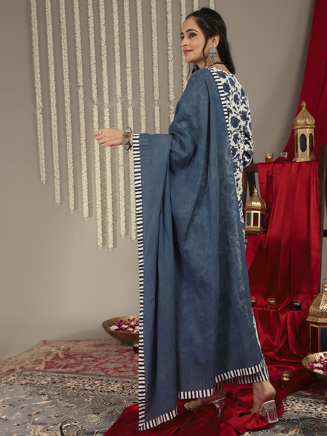 Dhiyona VA Women'sFloral Printed Kantha Work Pure Cotton Kurta With Palazzos & Dupatta
