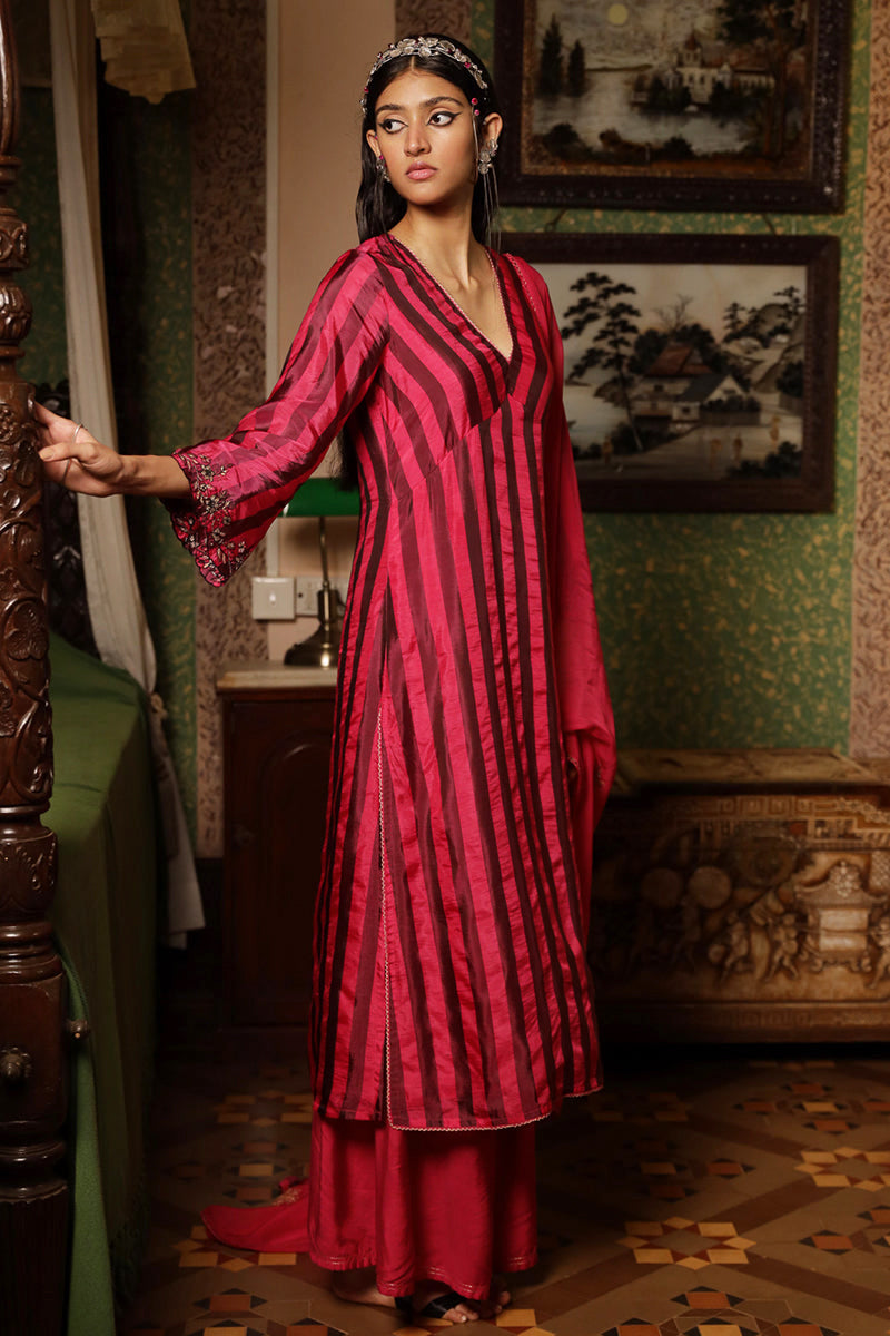 Women's Beetroot Purple Woven Silk Salwar Suit