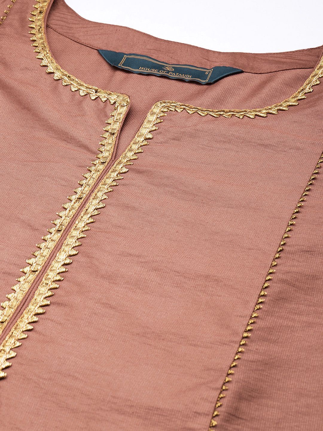 Dhiyona PD Women Women Jashn Taping Detail Kurta & Trousers With Dupatta