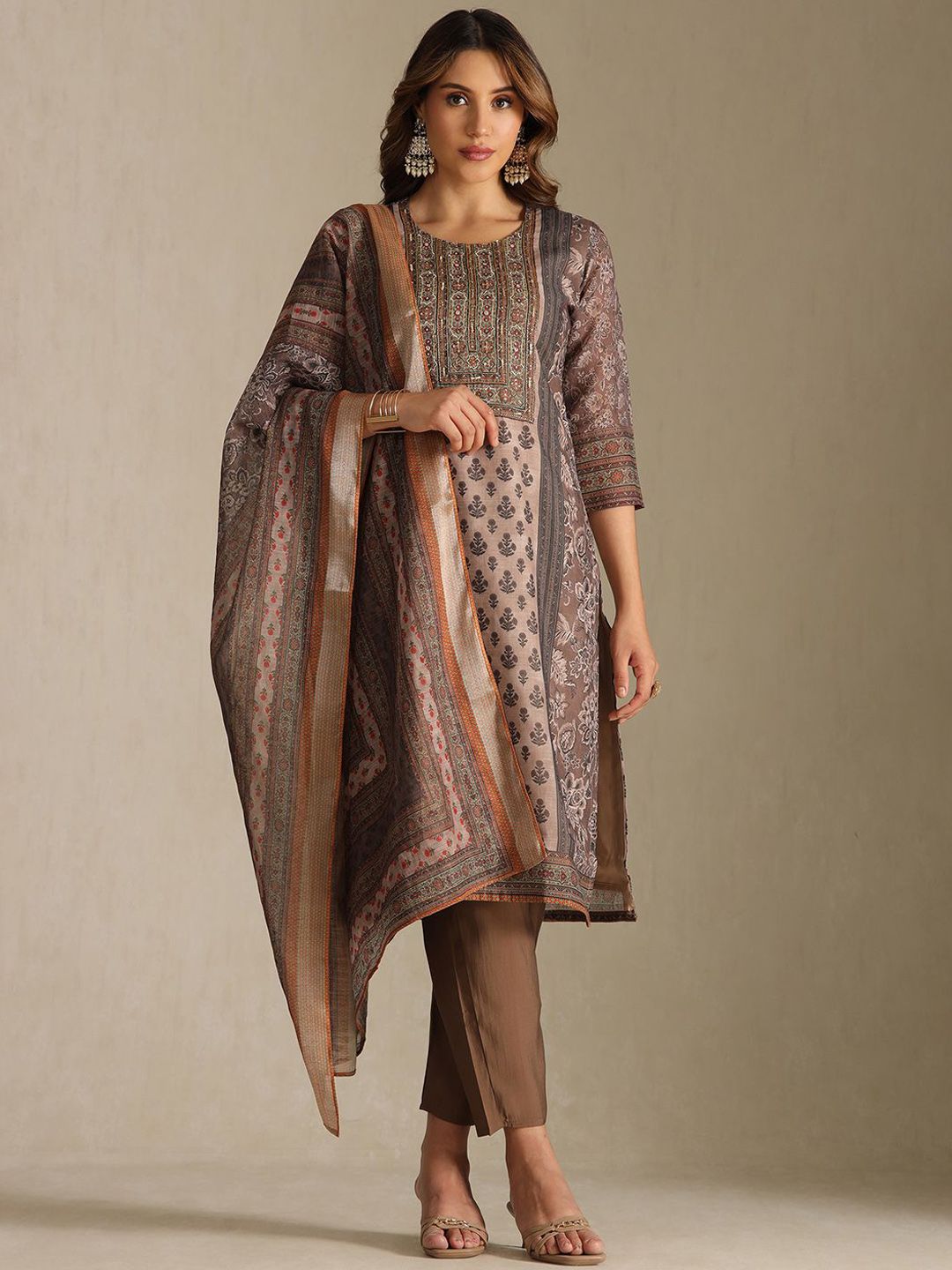 Dhiyona SO Women's Women Ethnic Motifs Printed Regular Beads and Stones Kurta With Trousers & Dupatta