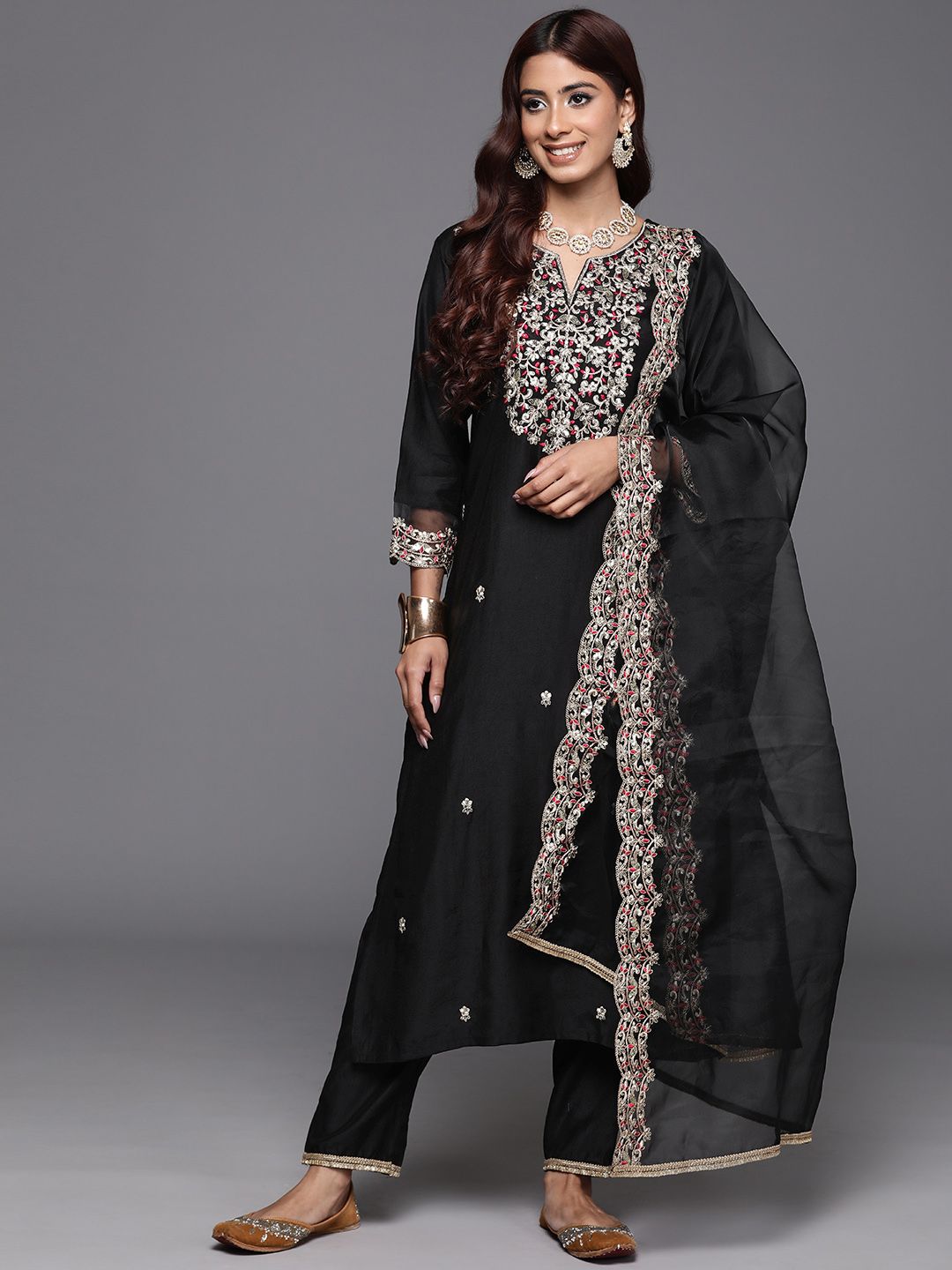 Dhiyona IE Floral Embroidered Regular Sequinned Liva Kurta with Trousers & Dupatta
