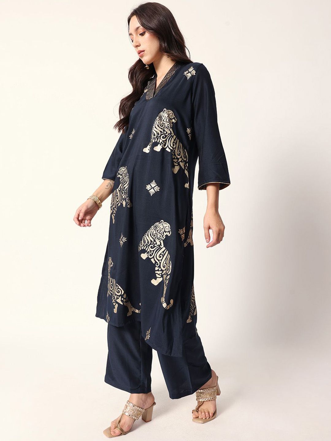Dhiyona IS Women's Women Ethnic Motifs Printed Regular Kurta & Trousers