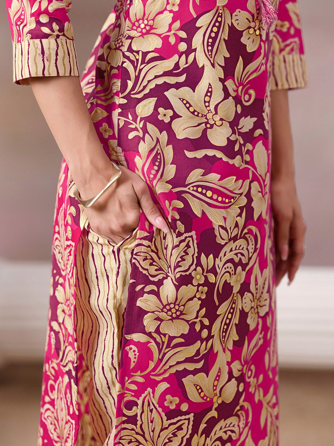Dhiyona VA Women's Floral Printed Regular Mirror Work Kurta with Trousers & With Dupatta