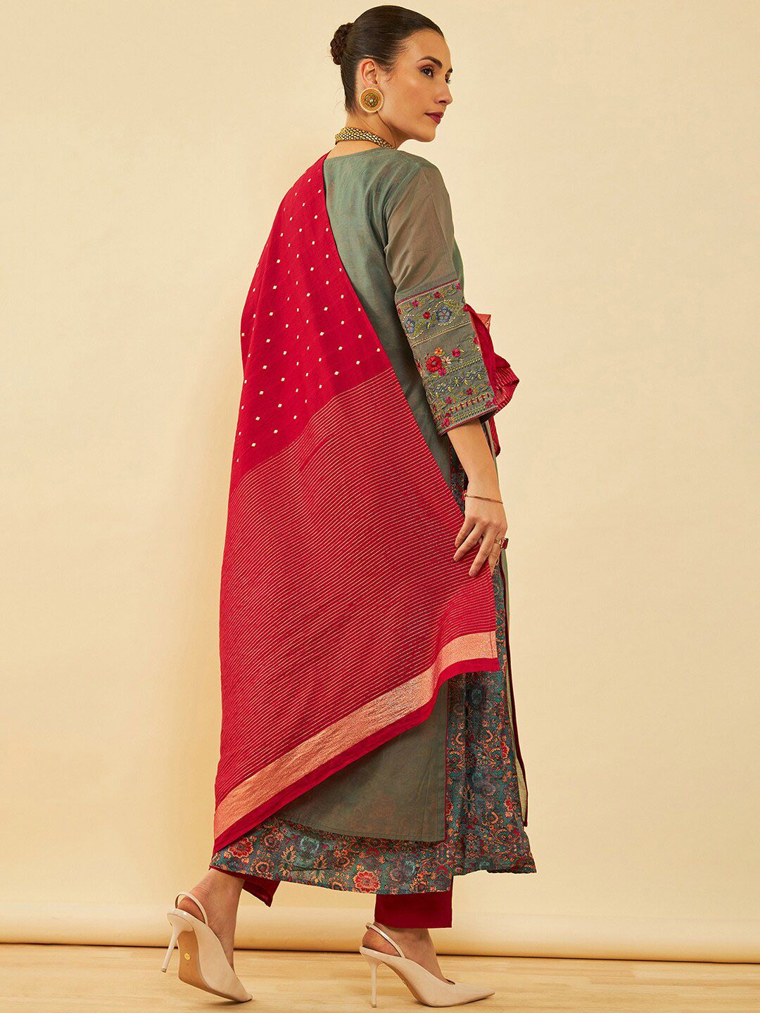 Dhiyona SO Women's Grey Floral Embroidered Layered Thread Work A-Line Kurta With Trousers & Dupatta