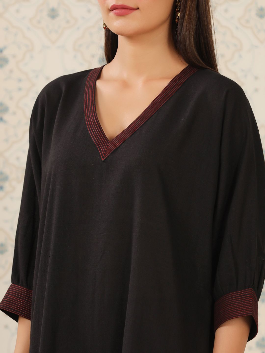 Dhiyona OD V Neck Thread Work Kurta