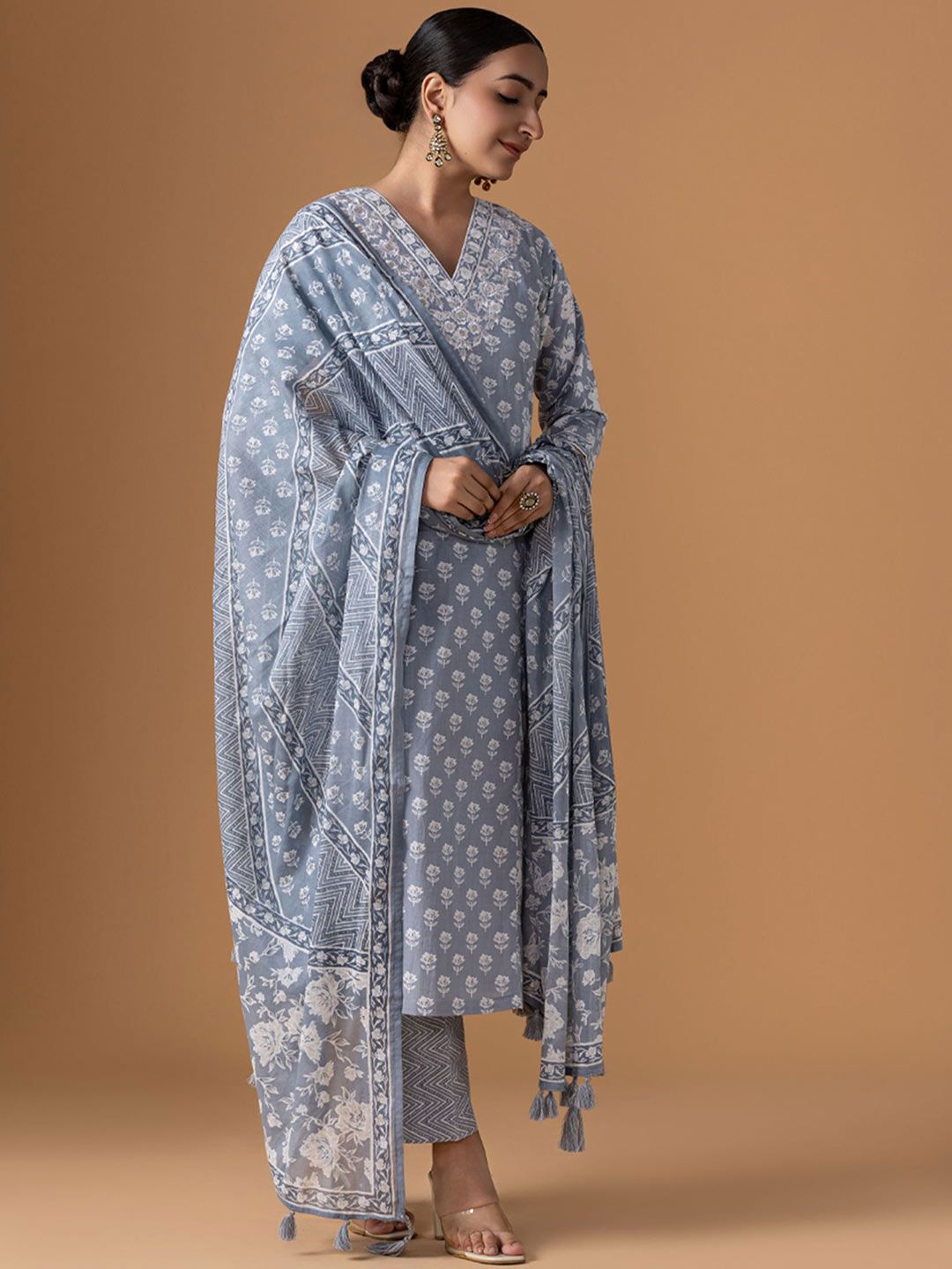 Dhiyona WP Women Floral Printed Cotton Kurta with Trousers & Dupatta