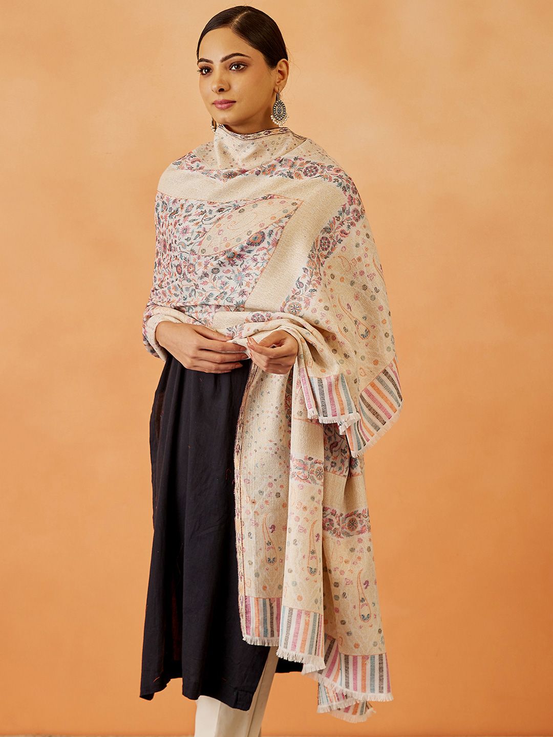 Dhiyona PA Women Paisley Woven Design Shawl