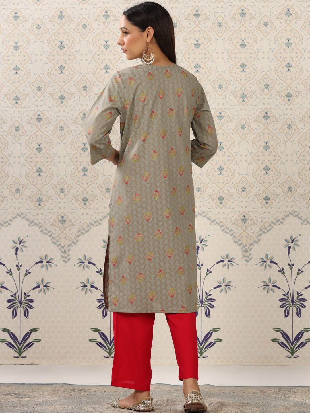 Dhiyona OD Grey & Red Floral Printed Notched Neck Kurta With Palazzos