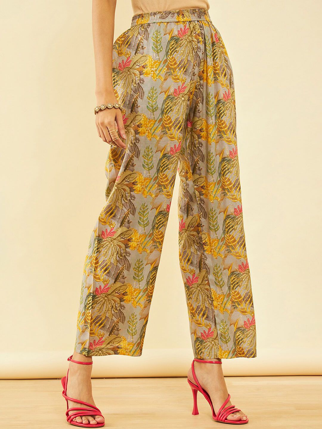Dhiyona SO Women's Floral Printed Tie Up Neck Sequinned Kurta with Trousers