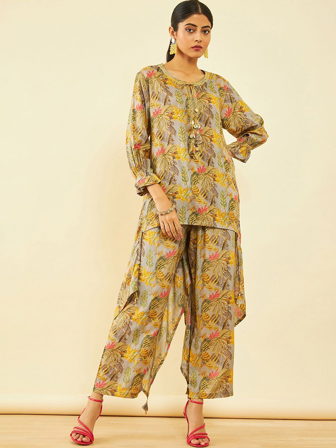Dhiyona SO Women's Floral Printed Tie Up Neck Sequinned Kurta with Trousers