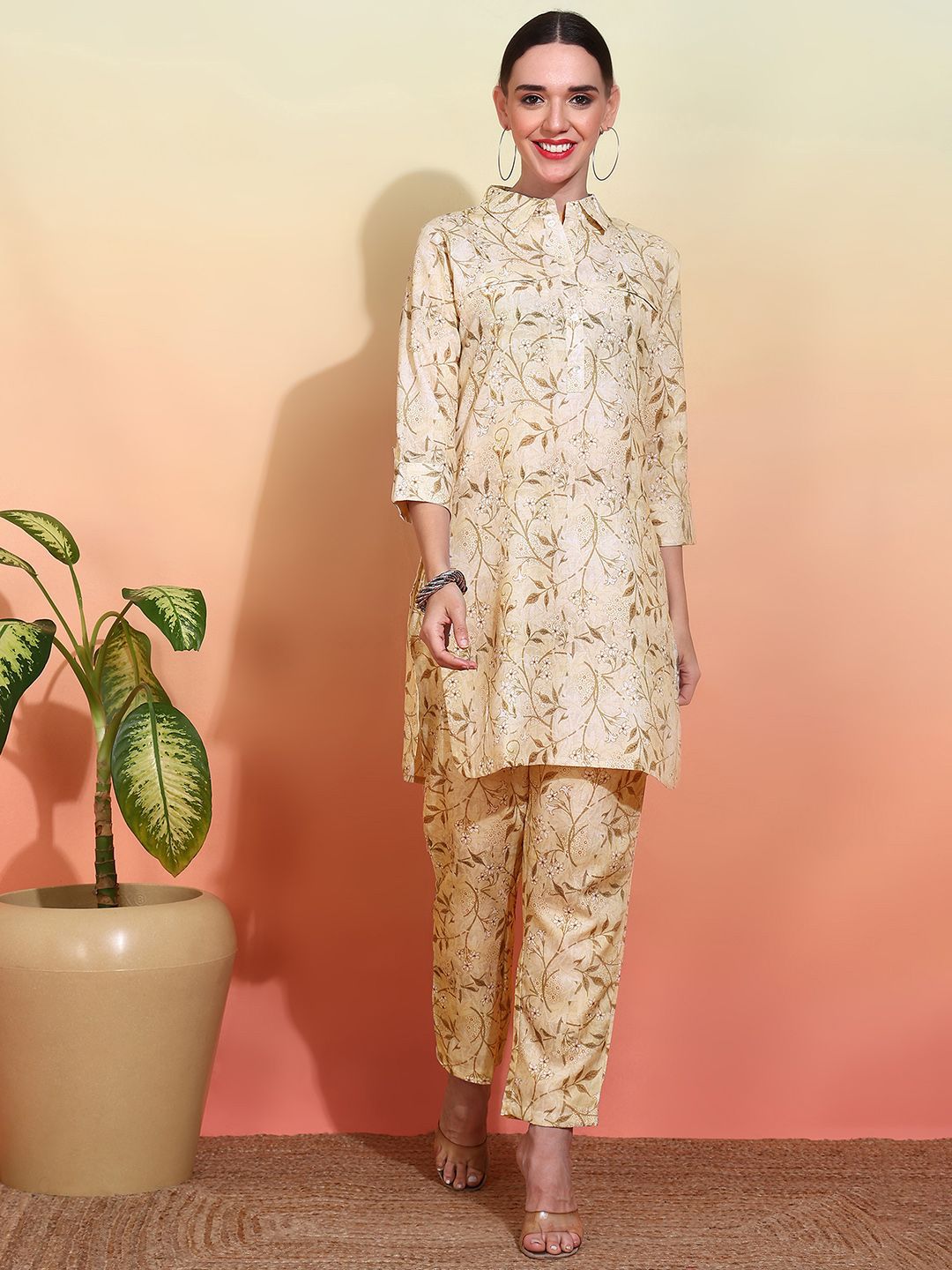 Dhiyona OD Women Printed Regular Linen Kurta with Trousers