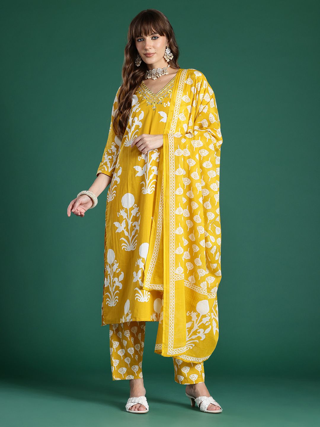 Dhiyona IE Floral Printed Mirror Work Pure Cotton Kurta with Trousers & With Dupatta