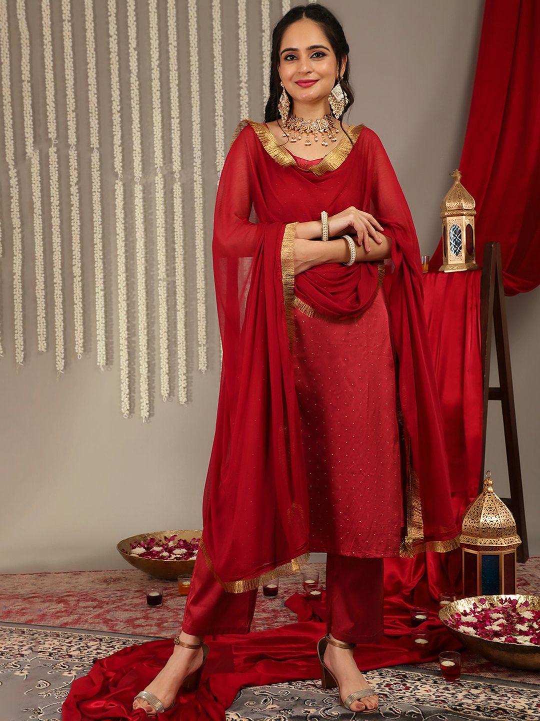 Dhiyona VA Women'sWoven Design Shoulder Straps Zari Detail Straight Kurta & Trousers With Dupatta