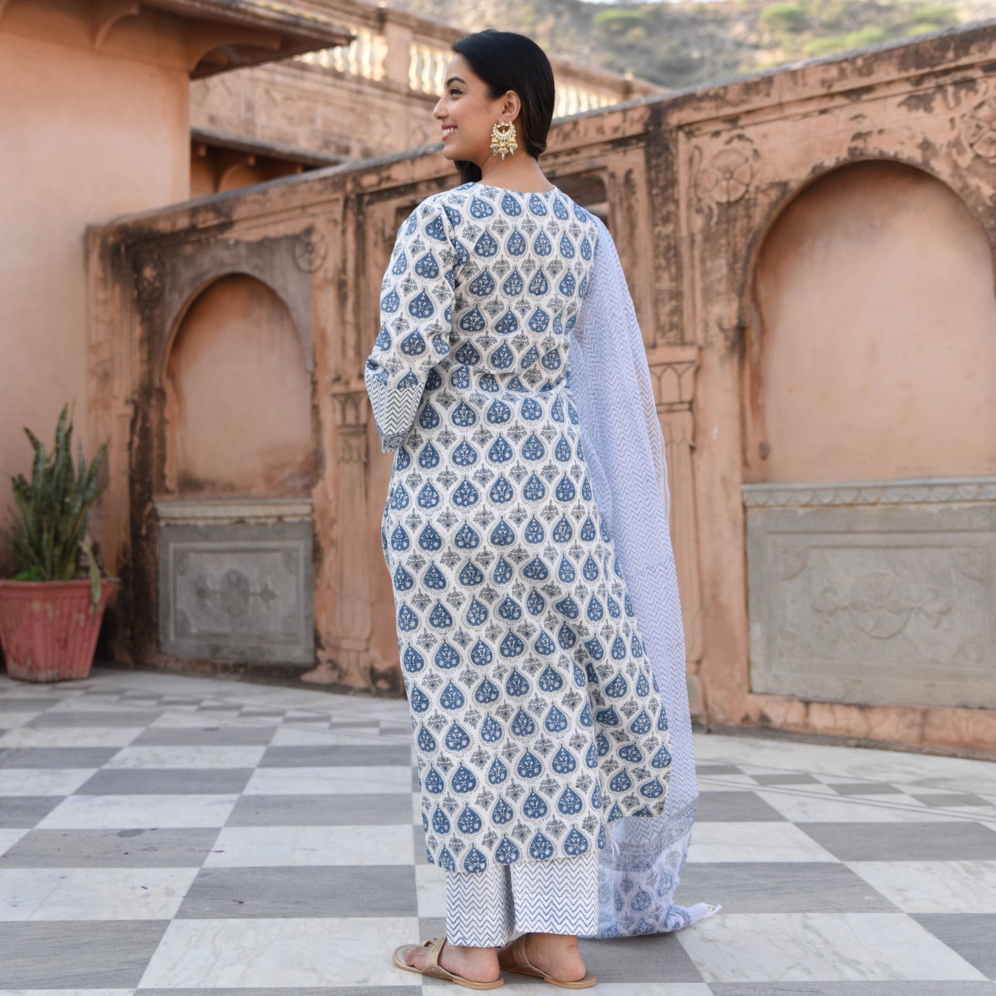 Women White Printed Viscose Rayon Kurta, Pant And Dupatta Set