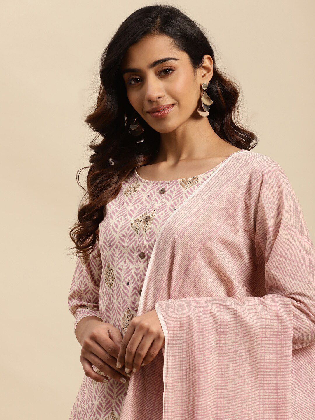 Dhiyona SN Women's Mauve Floral Printed Beads and Stones Kurta With Trouser & Dupatta