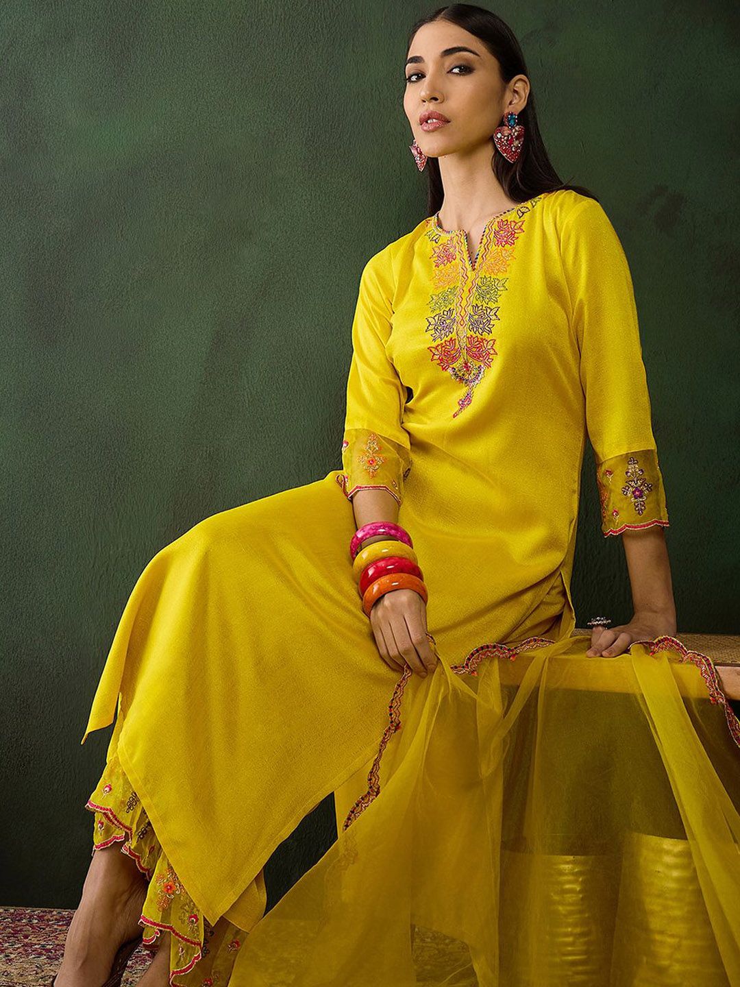 Dhiyona SN Women's Embroidered Three Quarter Sleeves Kurta & Trousers With Dupatta