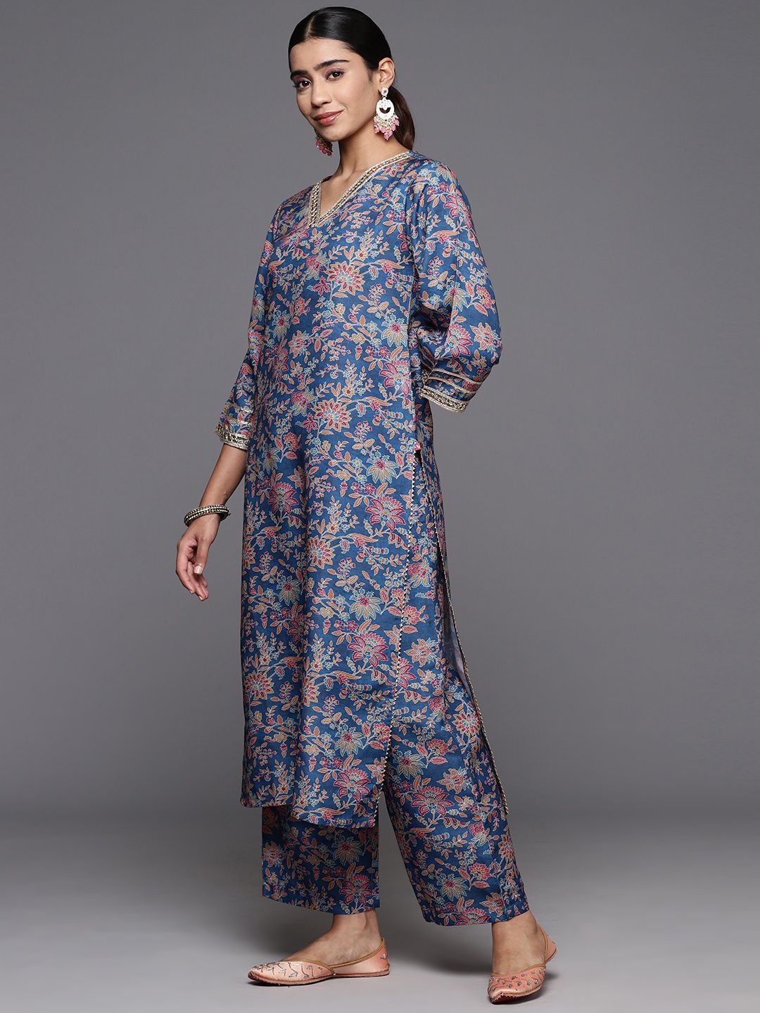 Dhiyona VA Women's Paisley Printed Woolen Kurta Paired with Trousers & Printed Dupatta