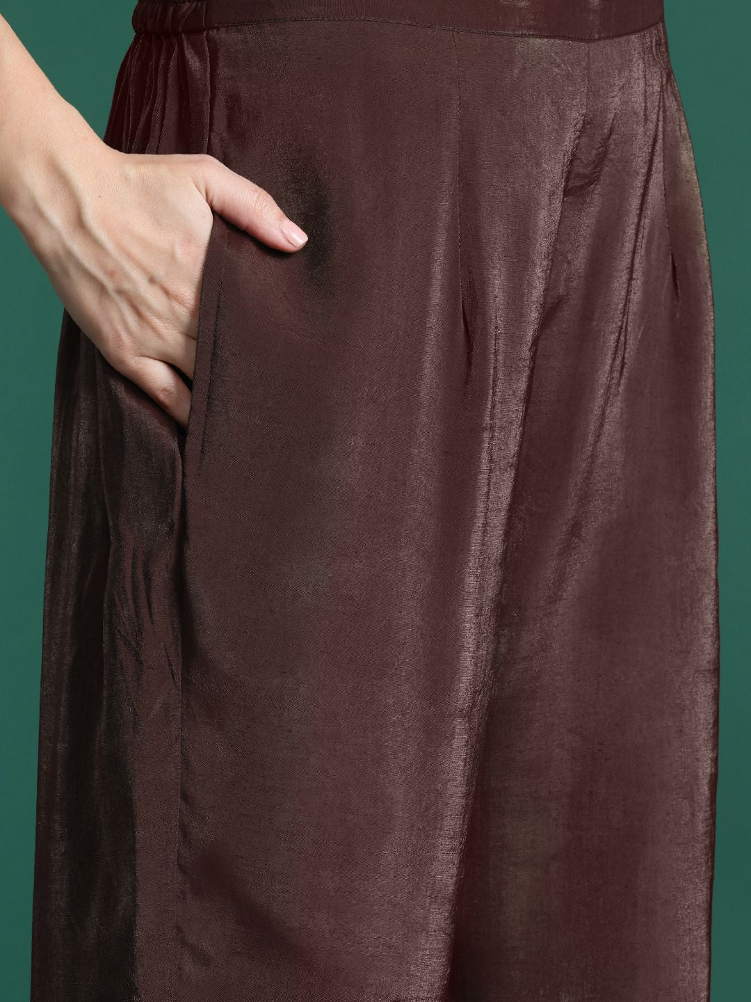 Dhiyona IE Floral Embroidered Liva Kurta with Trousers & With Dupatta