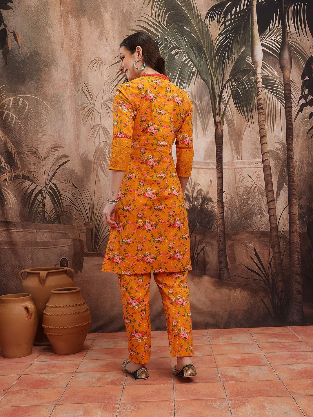 Dhiyona SN Women's Floral Printed Regular Pure Cotton Kurta with Trousers