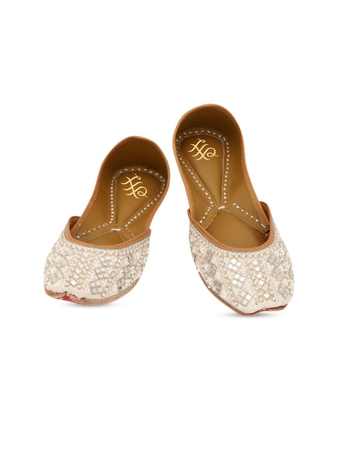 Dhiyona HOP Embroidered Mojaris