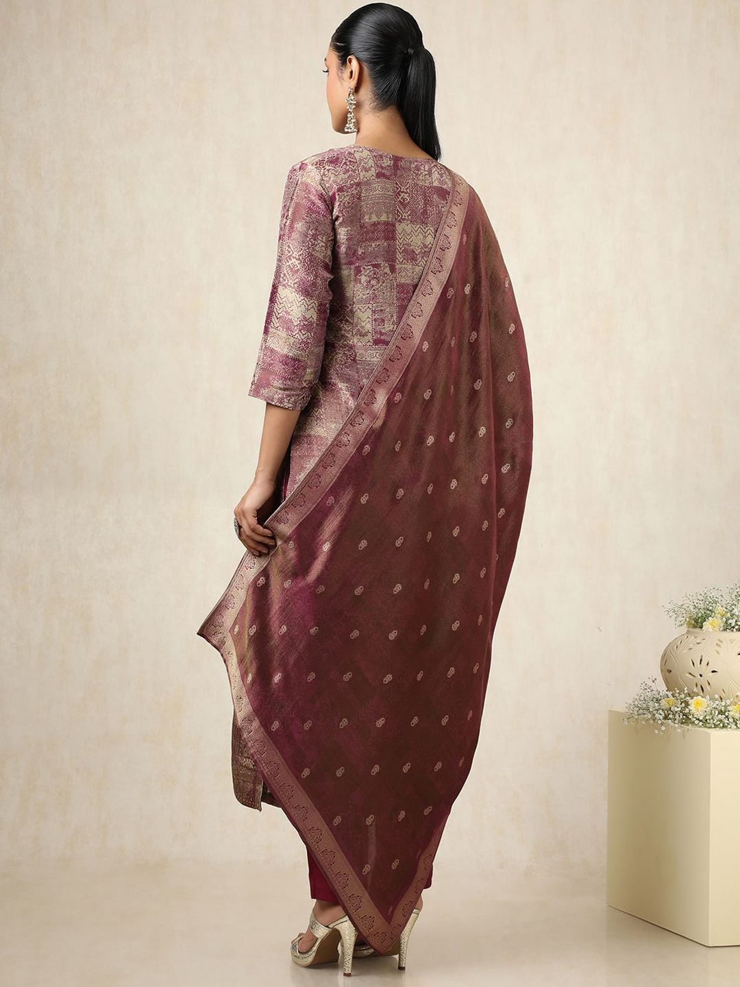 Dhiyona SO Women's Ethnic Motifs Printed Sequinned Straight Kurta With Trousers And Dupatta