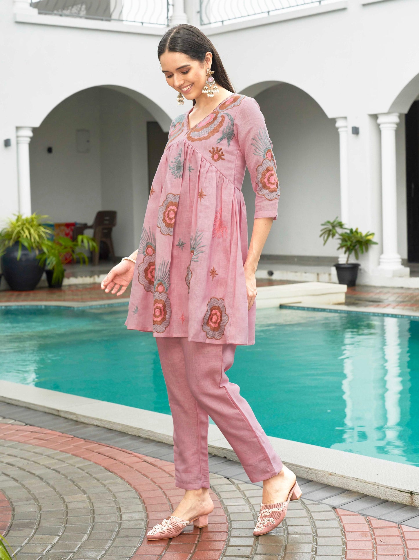 Dhiyona TI Women's Baby Pink Linen Embroidered Co Ord