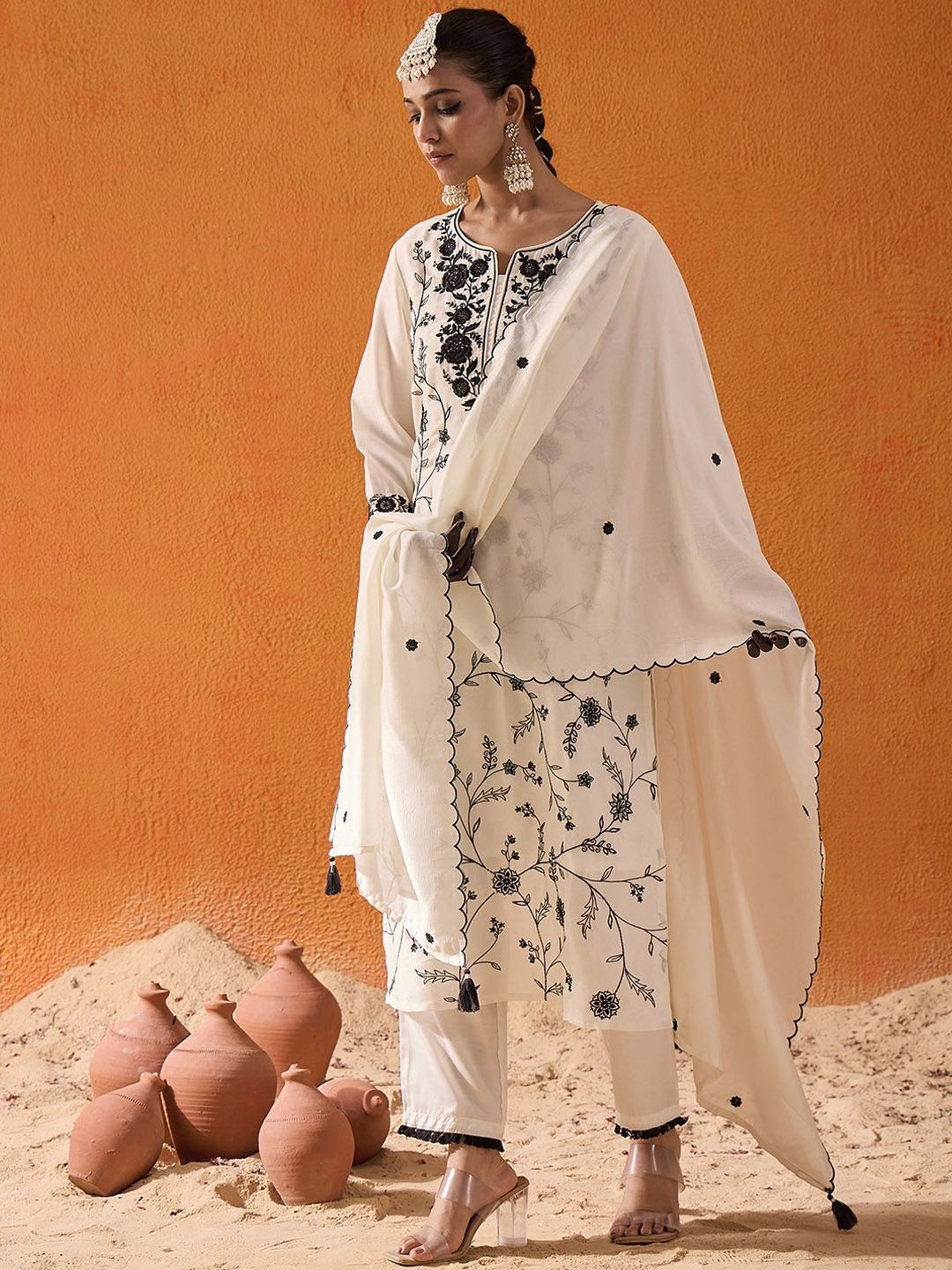 Dhiyona IE Floral Embroidered Thread Work Straight Kurta With Trousers & Dupatta