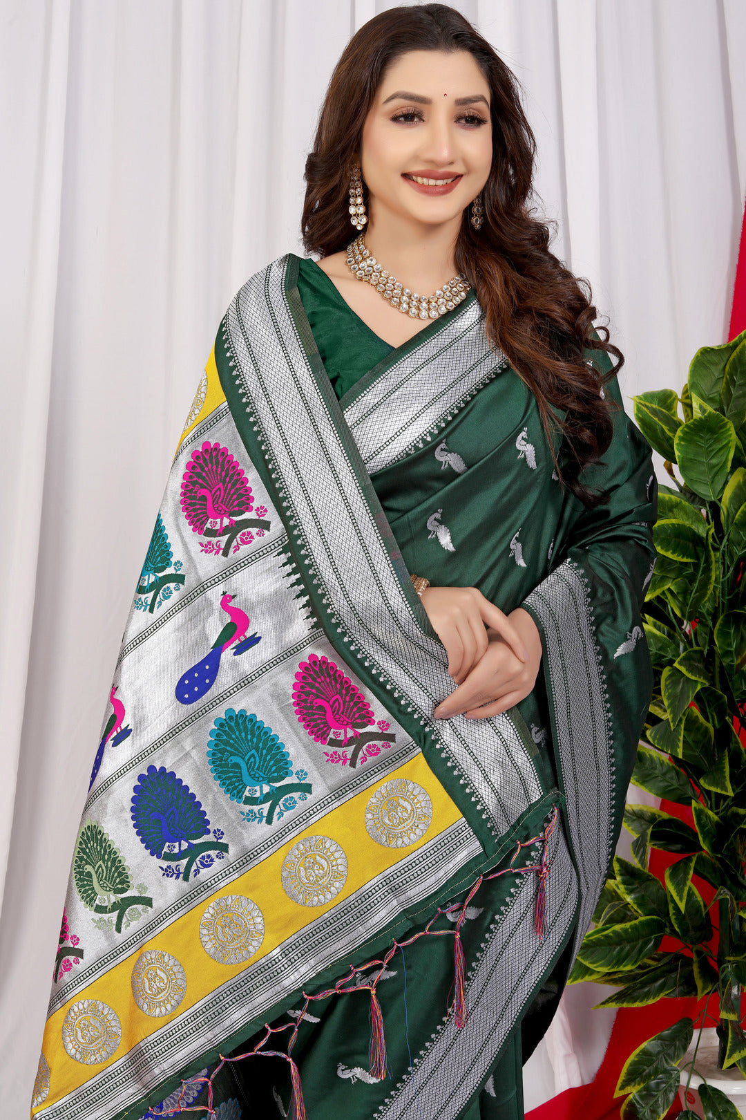 Dhiyona GR Women's Chandramukhi Bottle Green Zari Paithani Silk Saree
