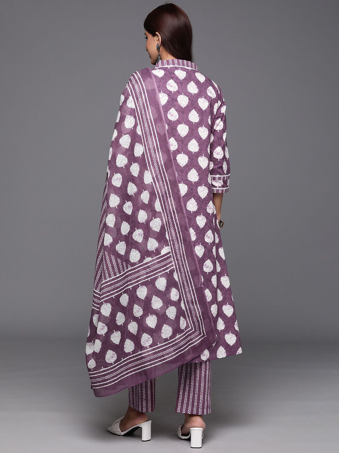 Dhiyona VA Women'sFloral Printed Sequinned Pure Cotton Kurta with Trousers & Dupatta