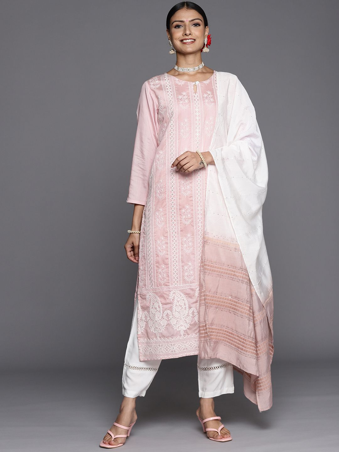 Dhiyona VA Women's Peach-Coloured Floral Embroidered Chikankari Chanderi Cotton Kurta Set