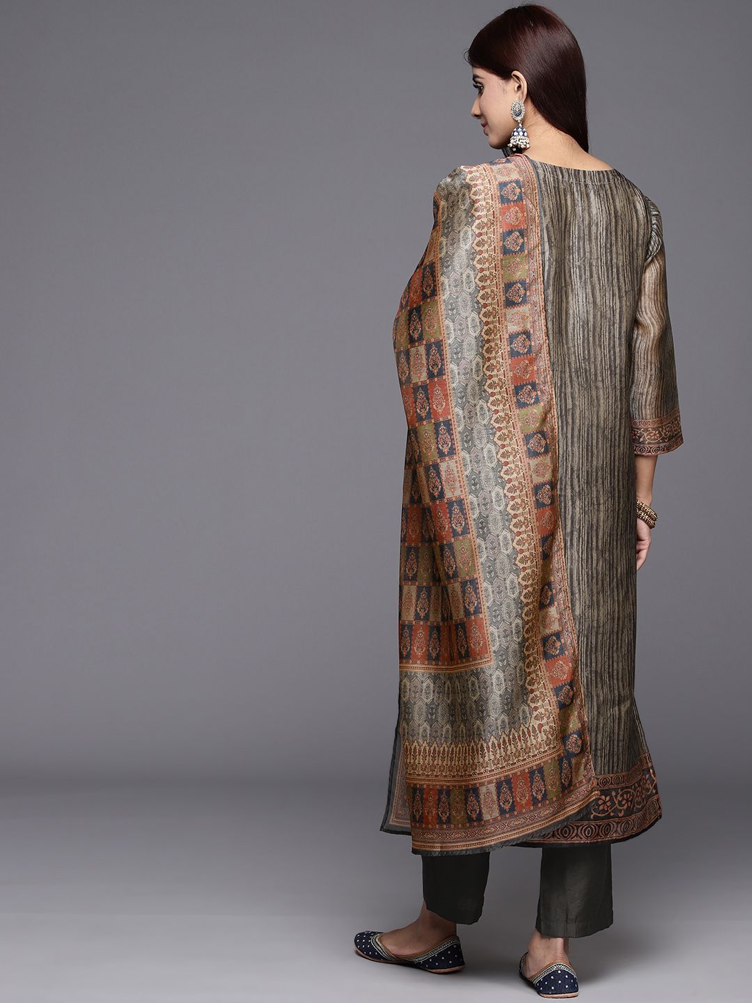 Dhiyona VA Women'sEthnic Motifs Printed Chanderi Silk Gotta Patti Work Kurta & Trousers With Dupatta