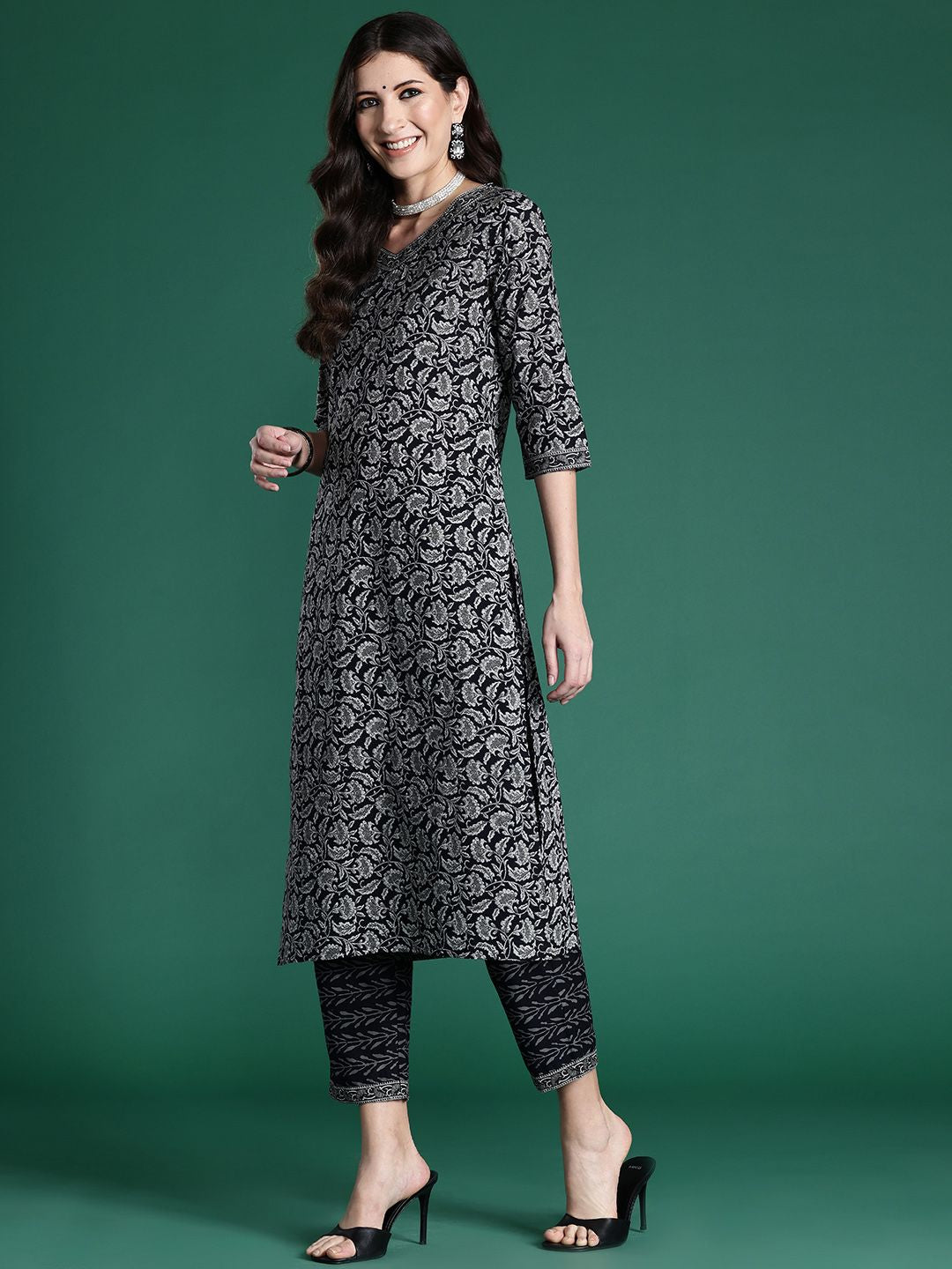 Dhiyona IE Women Ethnic Motifs Printed Regular Pure Cotton Kurta with Trousers & With Dupatta